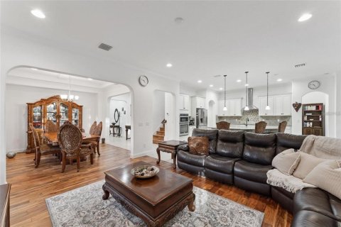 House in Windermere, Florida 5 bedrooms, 354.89 sq.m. № 2209698 - photo 23