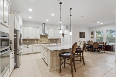 House in Windermere, Florida 5 bedrooms, 354.89 sq.m. № 2209698 - photo 6