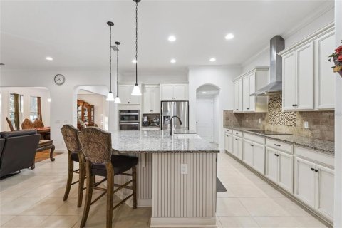 House in Windermere, Florida 5 bedrooms, 354.89 sq.m. № 2209698 - photo 7
