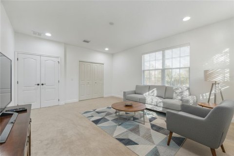 House in Windermere, Florida 5 bedrooms, 354.89 sq.m. № 2209698 - photo 18