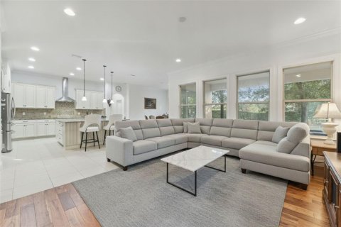House in Windermere, Florida 5 bedrooms, 354.89 sq.m. № 2209698 - photo 5