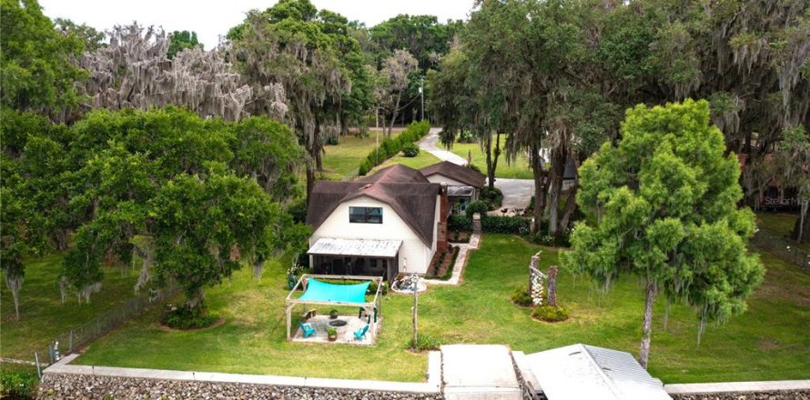 Casa en Dunnellon, Florida 3 dormitorios, 189.52 m2 № 1682970