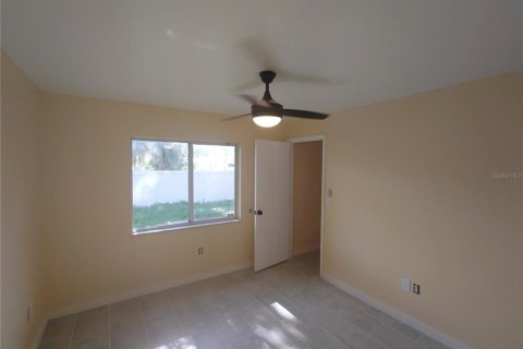 Villa ou maison à louer à Plant City, Floride: 2 chambres, 91.32 m2 № 2404603 - photo 13