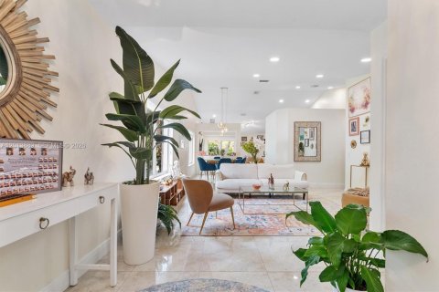 Villa ou maison à louer à Weston, Floride: 3 chambres, 142.42 m2 № 2076341 - photo 2