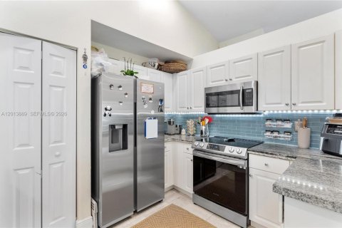 Villa ou maison à louer à Weston, Floride: 3 chambres, 142.42 m2 № 2076341 - photo 19