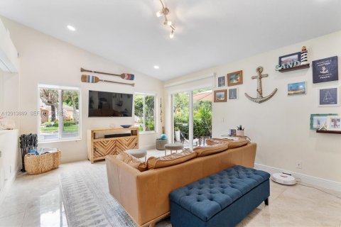 Villa ou maison à louer à Weston, Floride: 3 chambres, 142.42 m2 № 2076341 - photo 12