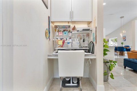 Villa ou maison à louer à Weston, Floride: 3 chambres, 142.42 m2 № 2076341 - photo 21