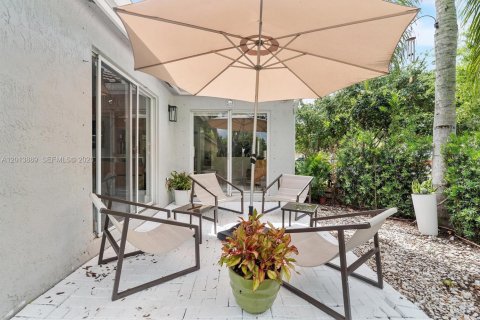 Villa ou maison à louer à Weston, Floride: 3 chambres, 142.42 m2 № 2076341 - photo 30