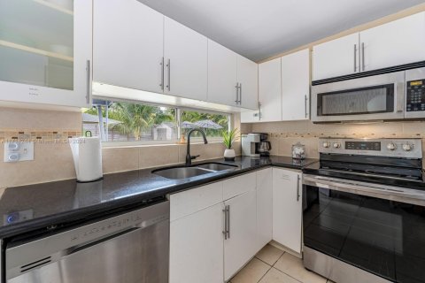 Купить виллу или дом в Холливуд, Флорида 4 спальни, 83.61м2, № 1971198 - фото 10