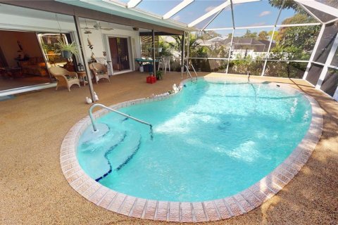 House in Port Charlotte, Florida 3 bedrooms, 170.75 sq.m. № 2108072 - photo 28