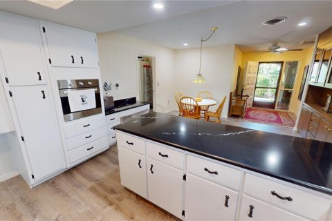 House in Port Charlotte, Florida 3 bedrooms, 170.75 sq.m. № 2108072 - photo 12