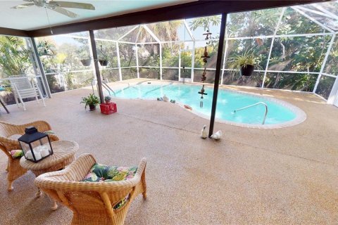 House in Port Charlotte, Florida 3 bedrooms, 170.75 sq.m. № 2108072 - photo 2