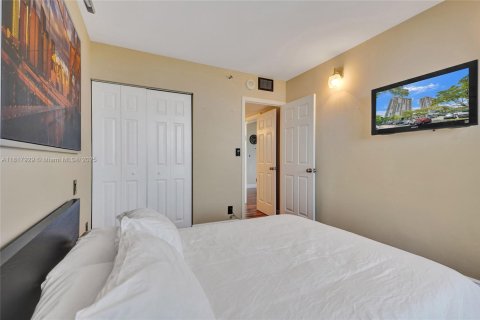 Condominio en venta en Aventura, Florida, 2 dormitorios, 100.06 m2 № 1937885 - foto 15