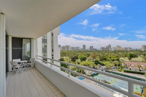 Condominio en venta en Aventura, Florida, 2 dormitorios, 100.06 m2 № 1937885 - foto 18