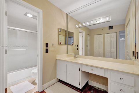 Condominio en venta en Aventura, Florida, 2 dormitorios, 100.06 m2 № 1937885 - foto 12