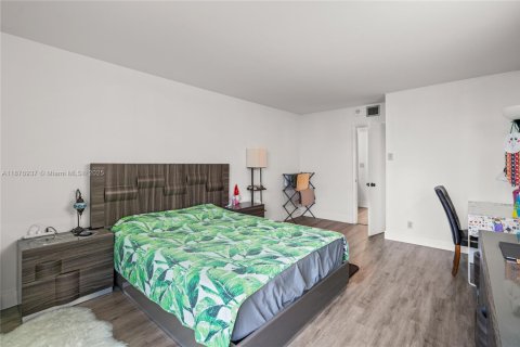 Copropriété à vendre à Sunny Isles Beach, Floride: 2 chambres, 123.65 m2 № 1931576 - photo 9