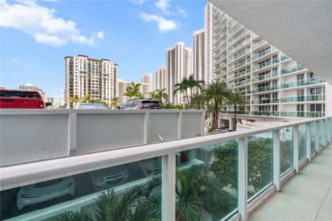 Copropriété à vendre à Sunny Isles Beach, Floride: 2 chambres, 123.65 m2 № 1931576 - photo 27