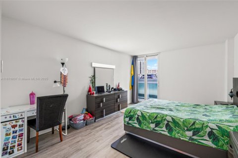 Copropriété à vendre à Sunny Isles Beach, Floride: 2 chambres, 123.65 m2 № 1931576 - photo 11