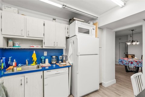 Copropriété à vendre à Sunny Isles Beach, Floride: 2 chambres, 123.65 m2 № 1931576 - photo 8