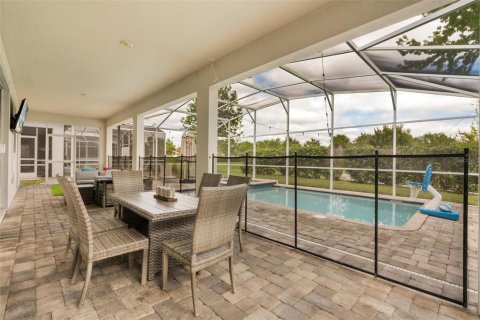 House in Davenport, Florida 9 bedrooms, 363.15 sq.m. № 2394155 - photo 25