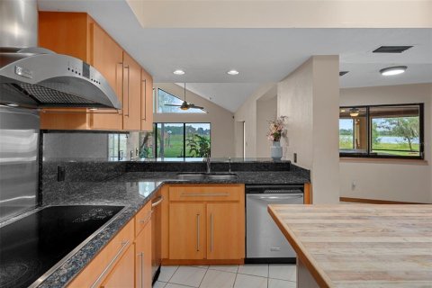 House in Lutz, Florida 4 bedrooms, 457.82 sq.m. № 1902761 - photo 23