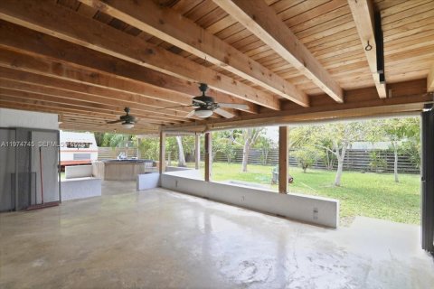 Купить виллу или дом в Хомстед, Флорида 4 спальни, 205.31м2, № 2046532 - фото 4