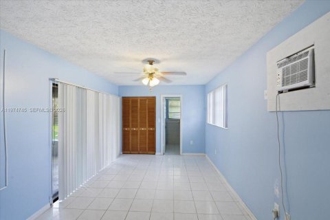 Купить виллу или дом в Хомстед, Флорида 4 спальни, 205.31м2, № 2046532 - фото 14