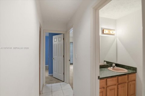 Купить виллу или дом в Хомстед, Флорида 4 спальни, 205.31м2, № 2046532 - фото 19