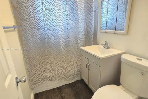 Casa en venta en Margate, Florida, 4 dormitorios, 176.33 m2 № 1990904 - foto 23