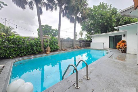 Casa en venta en Margate, Florida, 4 dormitorios, 176.33 m2 № 1990904 - foto 25