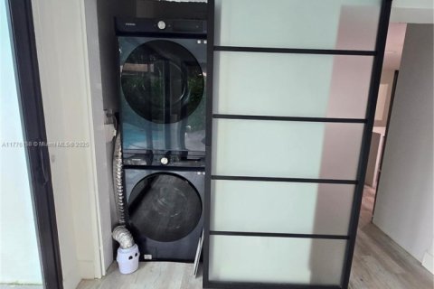 Casa en venta en Margate, Florida, 4 dormitorios, 176.33 m2 № 1990904 - foto 24