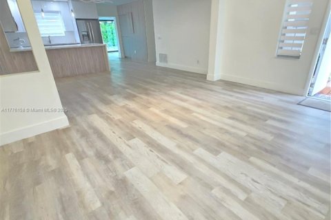 Casa en venta en Margate, Florida, 4 dormitorios, 176.33 m2 № 1990904 - foto 9