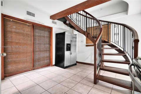 Купить виллу или дом в Майами, Флорида 4 спальни, 270.25м2, № 1990277 - фото 14