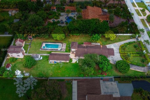 Купить виллу или дом в Майами, Флорида 4 спальни, 270.25м2, № 1990277 - фото 1