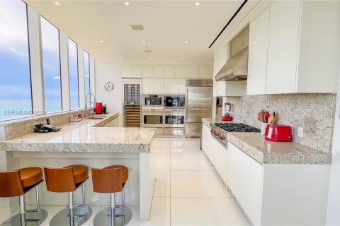 Купить кондоминиум в Бэл-Харбор, Флорида 6 спален, № 2048509 - фото 13