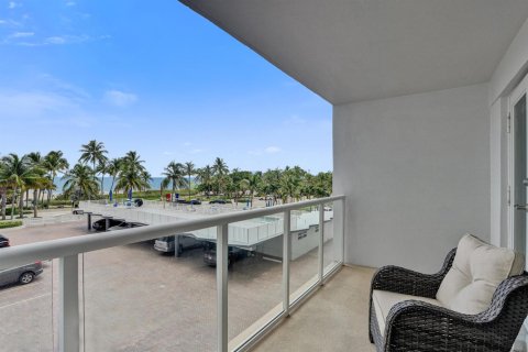 Condominio en venta en Pompano Beach, Florida, 2 dormitorios, 134.71 m2 № 2242572 - foto 4