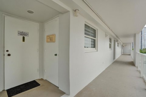 Condominio en venta en Pompano Beach, Florida, 2 dormitorios, 134.71 m2 № 2242572 - foto 19