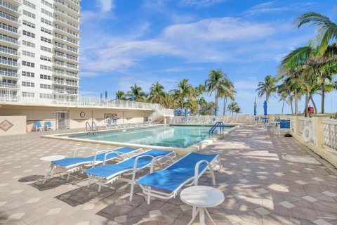 Condominio en venta en Pompano Beach, Florida, 2 dormitorios, 134.71 m2 № 2242572 - foto 21