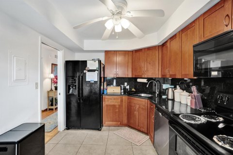 Condominio en venta en Pompano Beach, Florida, 2 dormitorios, 134.71 m2 № 2242572 - foto 8