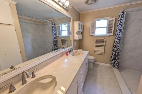 House in Sarasota, Florida 4 bedrooms, 311.59 sq.m. № 2195707 - photo 29