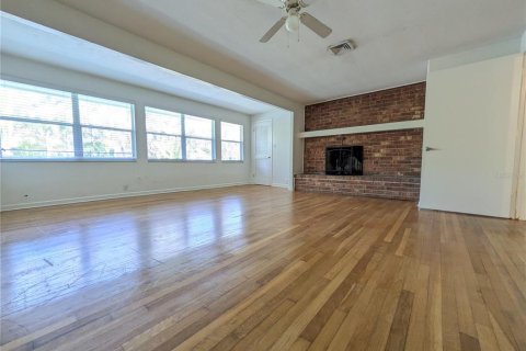 House in Sarasota, Florida 4 bedrooms, 311.59 sq.m. № 2195707 - photo 12