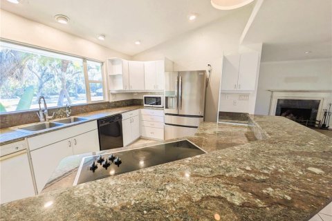 House in Sarasota, Florida 4 bedrooms, 311.59 sq.m. № 2195707 - photo 6