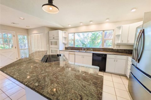 House in Sarasota, Florida 4 bedrooms, 311.59 sq.m. № 2195707 - photo 7