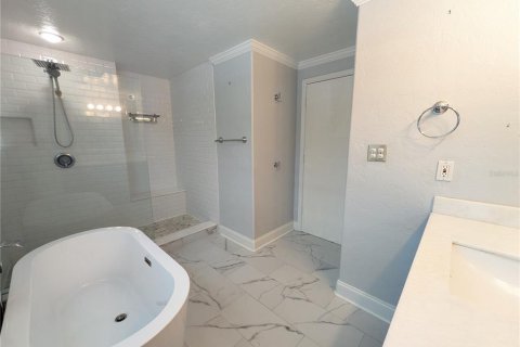 House in Sarasota, Florida 4 bedrooms, 311.59 sq.m. № 2195707 - photo 16