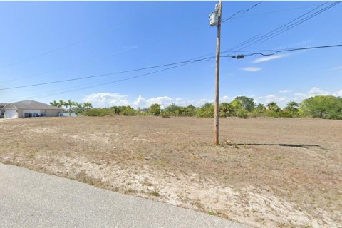 Land in Cape Coral, Florida № 1906865 - photo 7