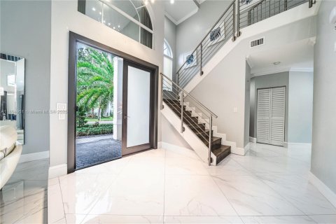 Casa en venta en Pembroke Pines, Florida, 5 dormitorios, 274.53 m2 № 1727934 - foto 4