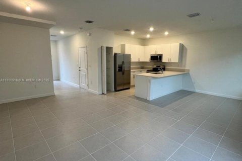 House in Homestead, Florida 3 bedrooms № 1880357 - photo 4
