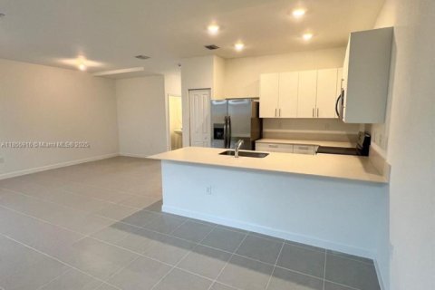 House in Homestead, Florida 3 bedrooms № 1880357 - photo 7