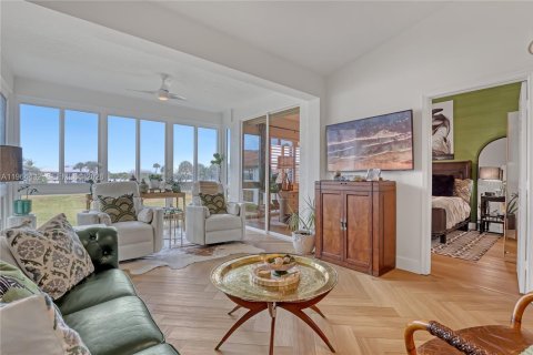 Купить кондоминиум в Стьюарт, Флорида 2 спальни, 120.77м2, № 2027229 - фото 21