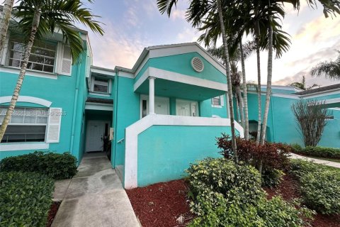 Condominio en Homestead, Florida, 2 dormitorios  № 2002433